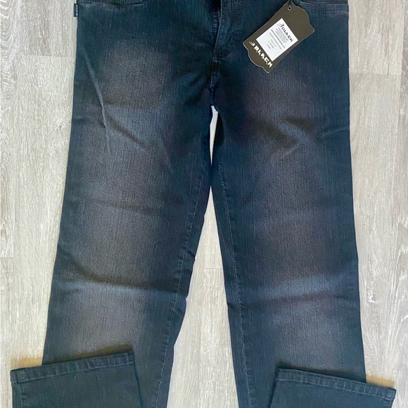NWT Black Colombian Women’s Jeans - Picture 1 of 5